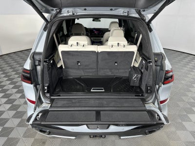2024 BMW X7 M60i