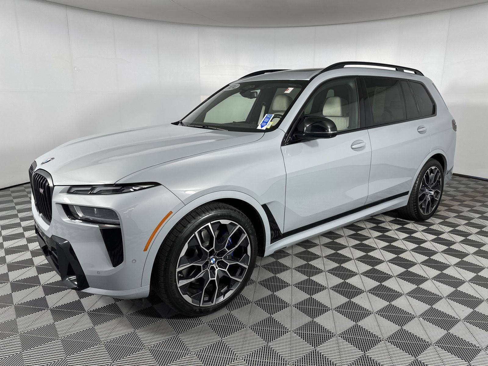 2024 BMW X7 M60i