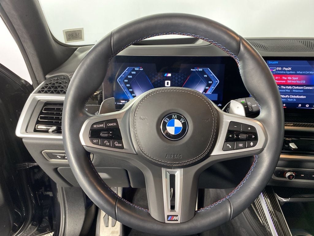 2025 BMW X7 M60i