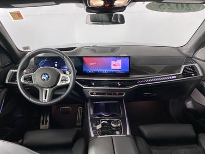 2025 BMW X7 M60i