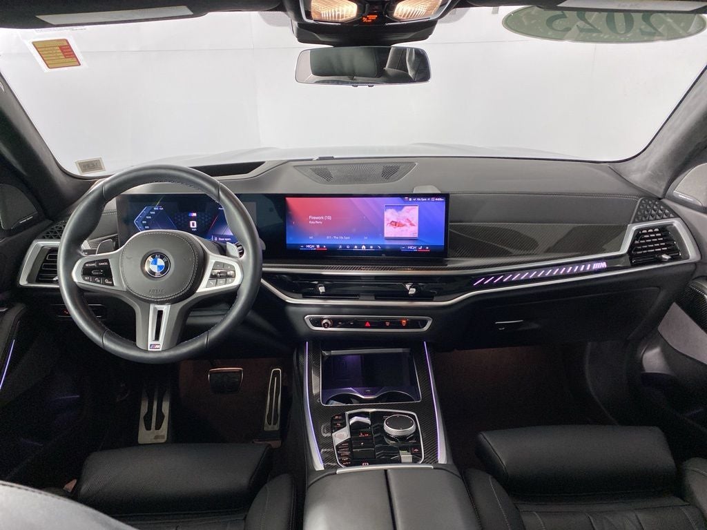 2025 BMW X7 M60i