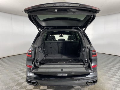 2025 BMW X7 M60i