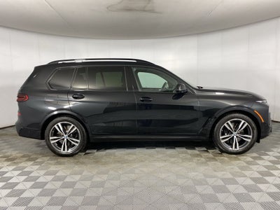 2025 BMW X7 M60i