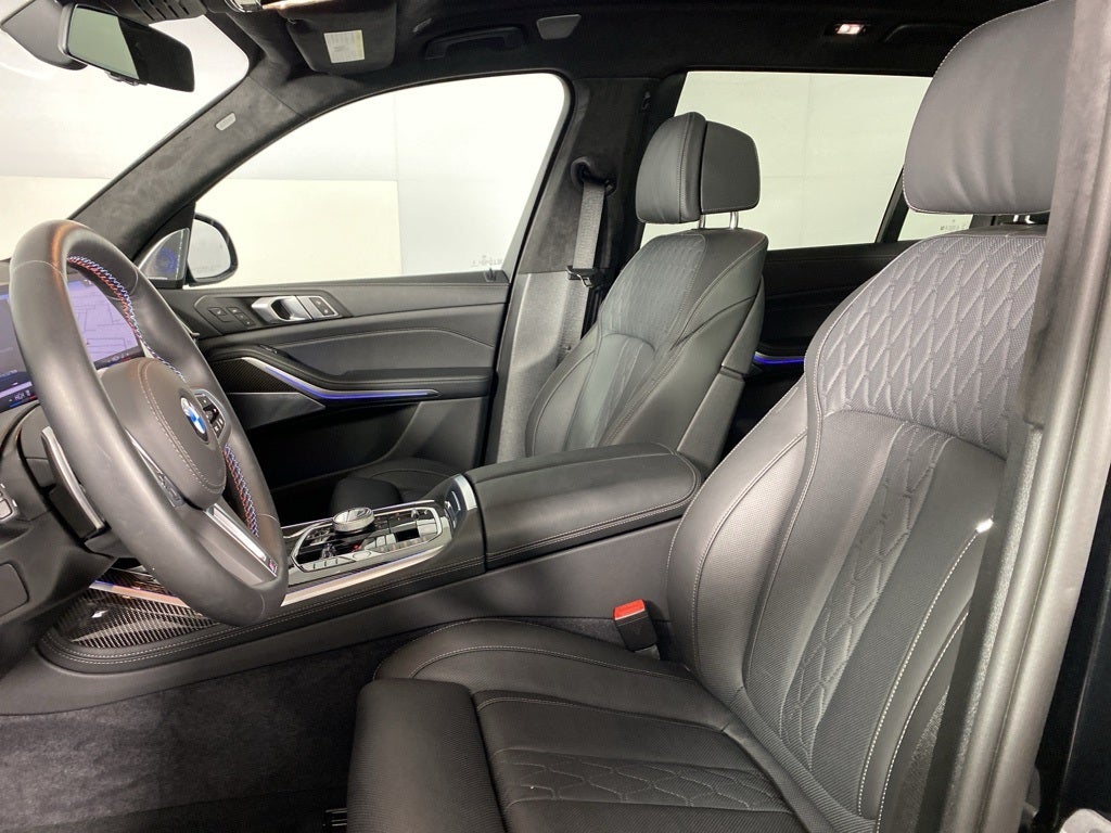 2025 BMW X7 M60i