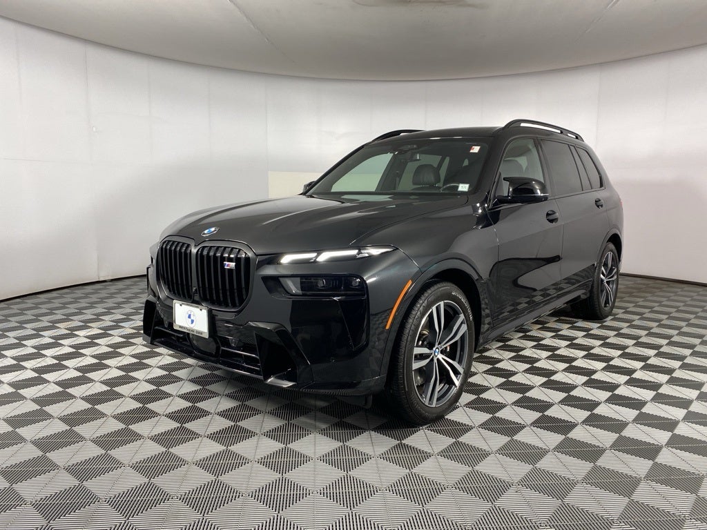 2025 BMW X7 M60i