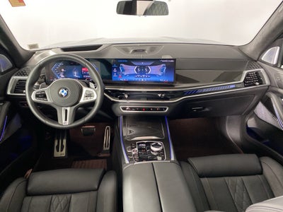 2025 BMW X7 M60i