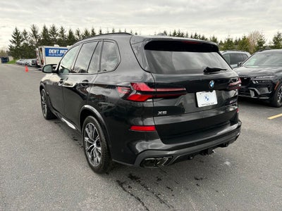 2024 BMW X5 M60i