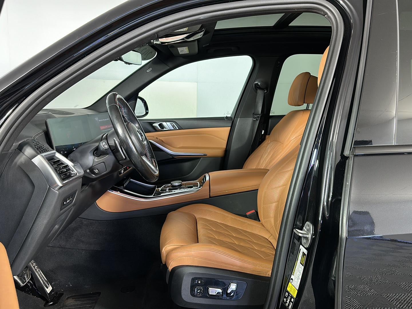 2024 BMW X5 M60i