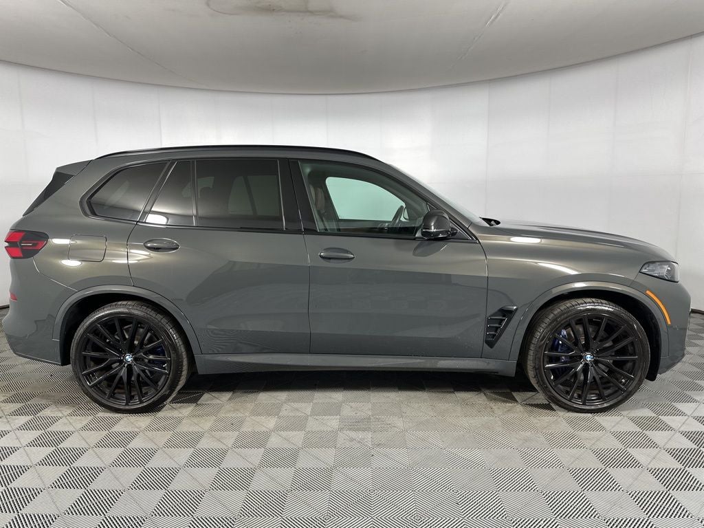 2024 BMW X5 M60i