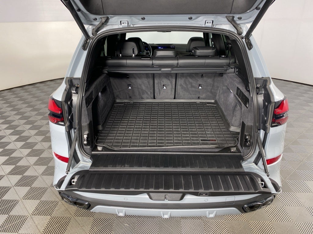 2025 BMW X5 M60i