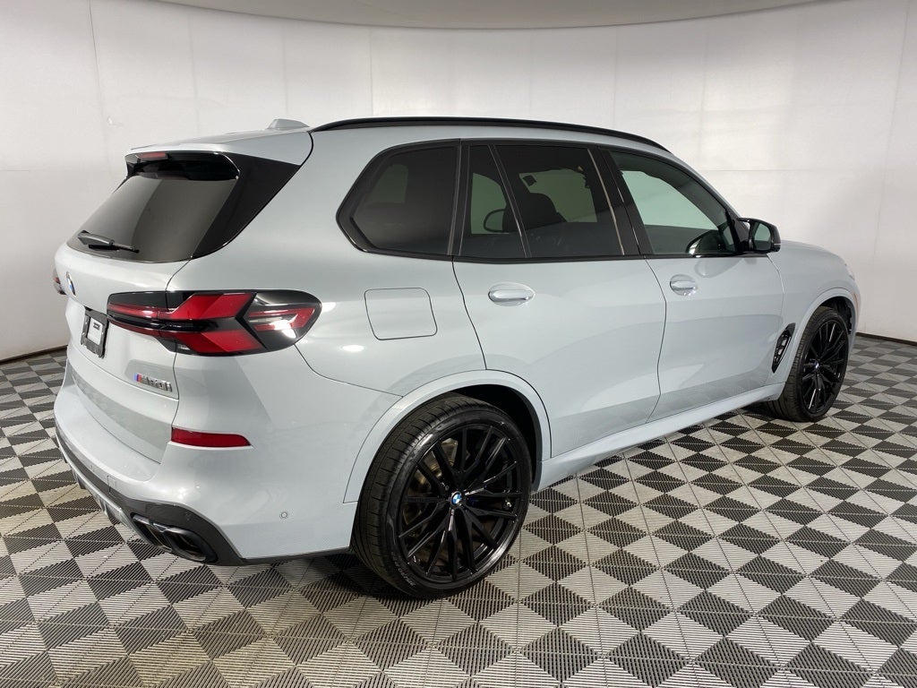 2025 BMW X5 M60i