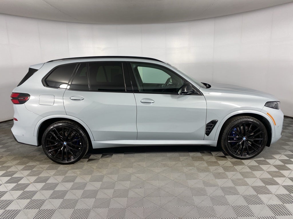 2025 BMW X5 M60i