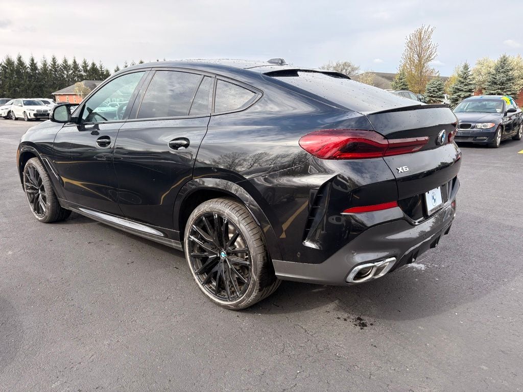 2025 BMW X6 M60i