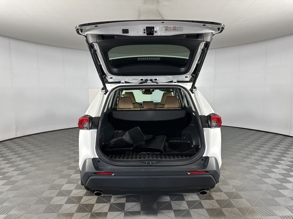 2020 Toyota RAV4 XLE Premium