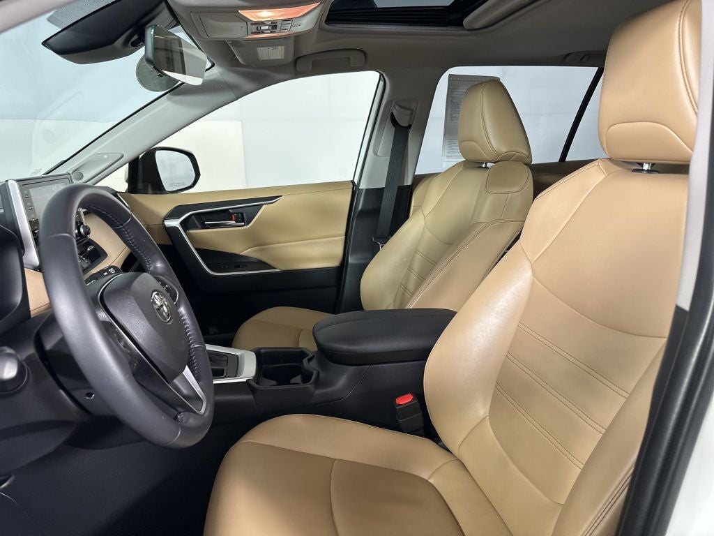2020 Toyota RAV4 XLE Premium
