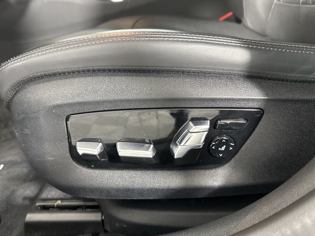 2023 BMW 5 Series M550i xDrive