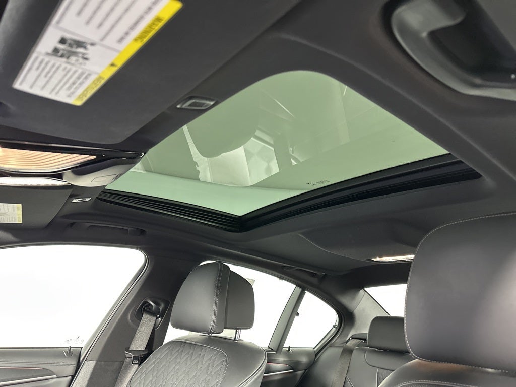 2023 BMW 5 Series M550i xDrive