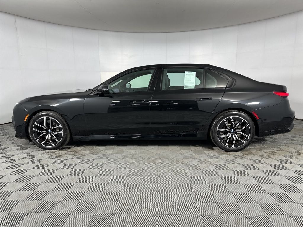 2023 BMW 7 Series 760i xDrive