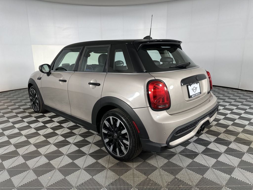 2022 MINI Cooper S Iconic