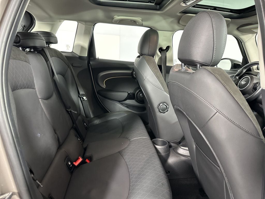 2022 MINI Cooper S Iconic