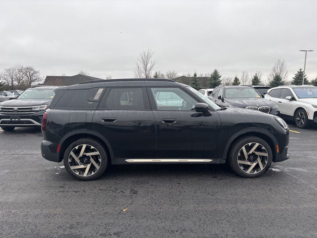 2025 MINI Cooper S Countryman Iconic