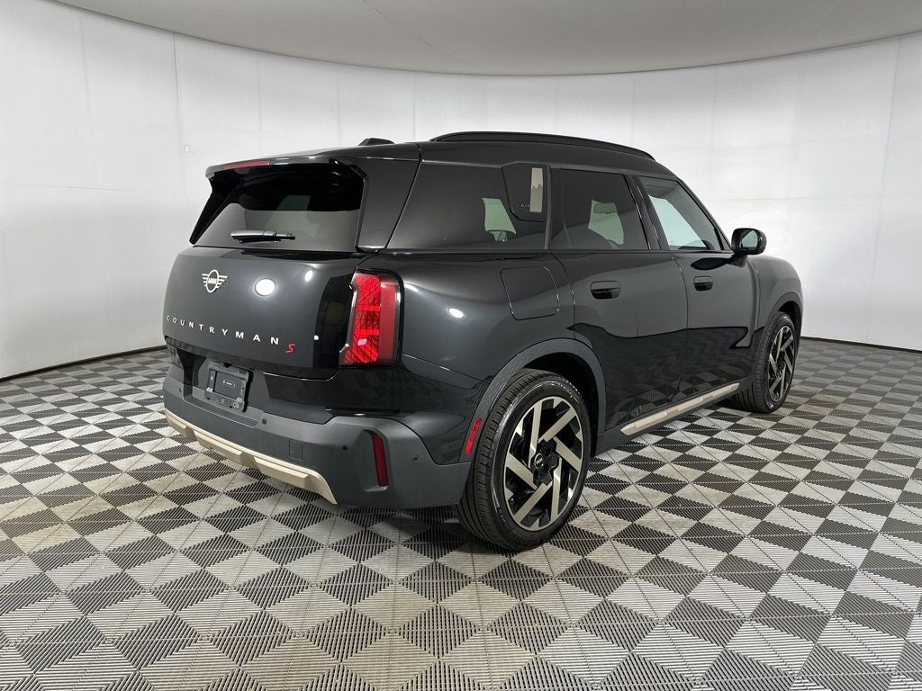2025 MINI Cooper S Countryman Iconic