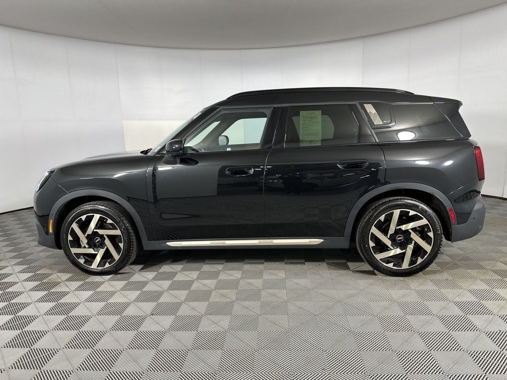 2025 MINI Cooper S Countryman Iconic
