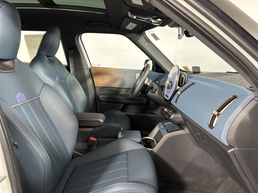 2025 MINI Cooper Countryman Signature Plus SE