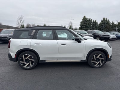 2025 MINI Cooper Countryman SE Signature Plus