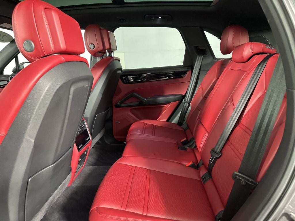 2021 Porsche Cayenne Base