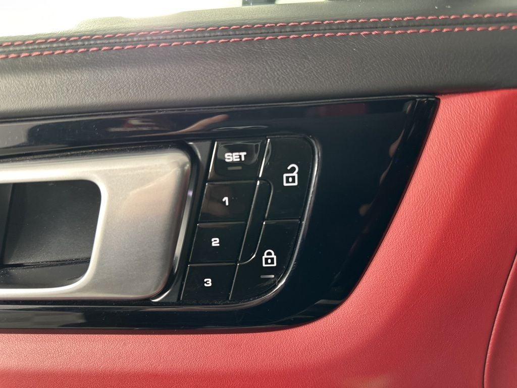 2021 Porsche Cayenne Base