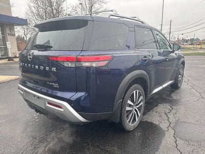 2024 Nissan Pathfinder Platinum