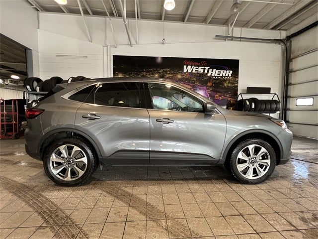 2025 Ford Escape Platinum