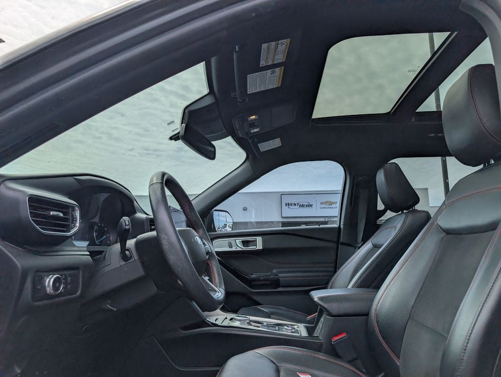 2022 Ford Explorer ST-Line