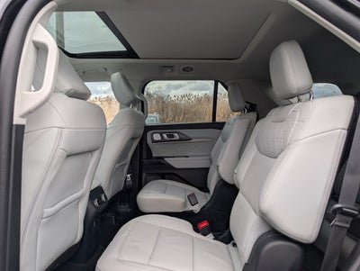 2025 Ford Explorer Platinum