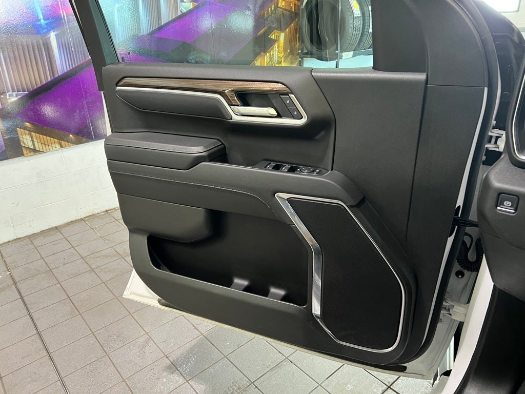 2025 Chevrolet Silverado 1500 LT LT1