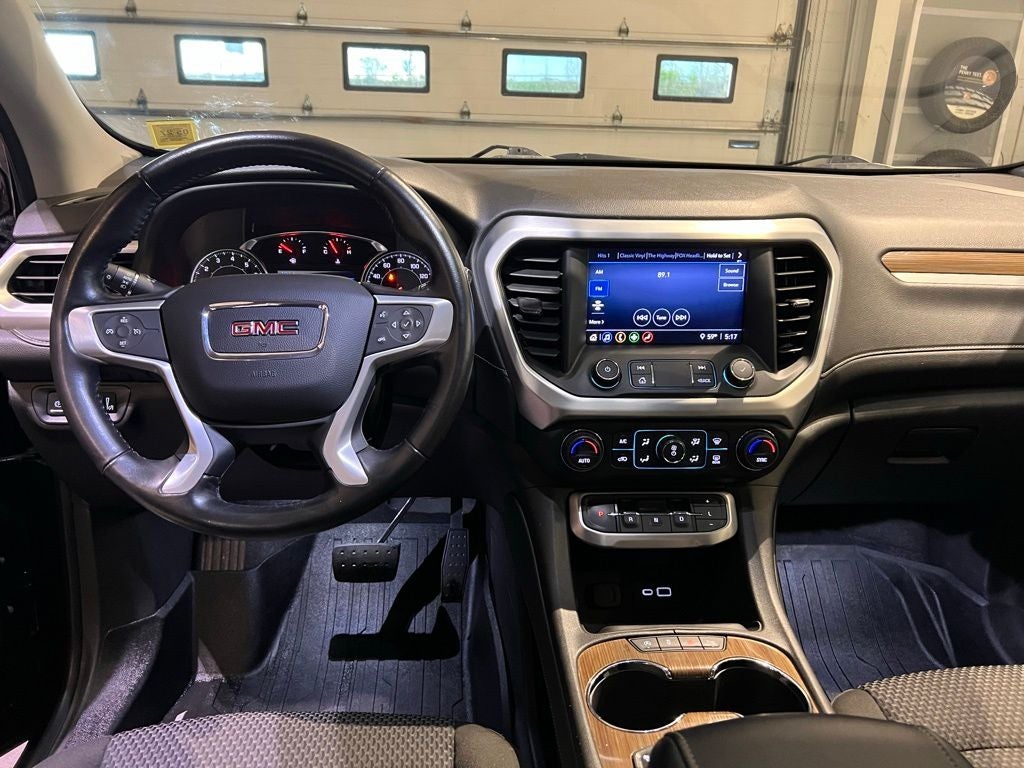 2020 GMC Acadia SLE