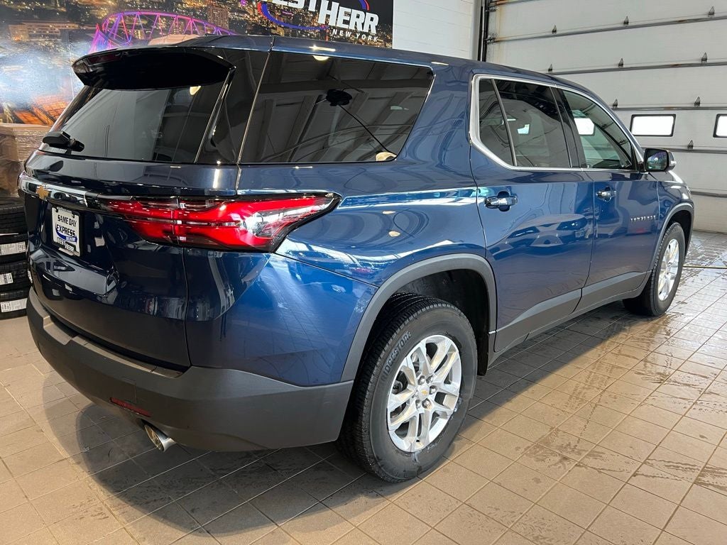 2023 Chevrolet Traverse LS