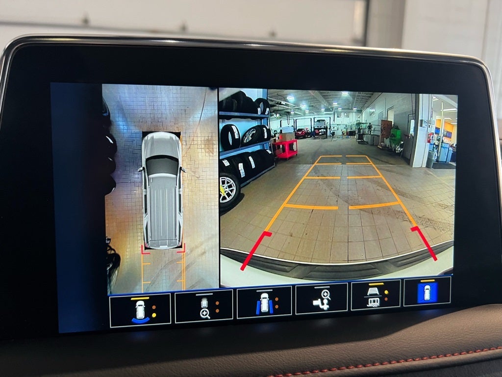 2023 Chevrolet Suburban RST