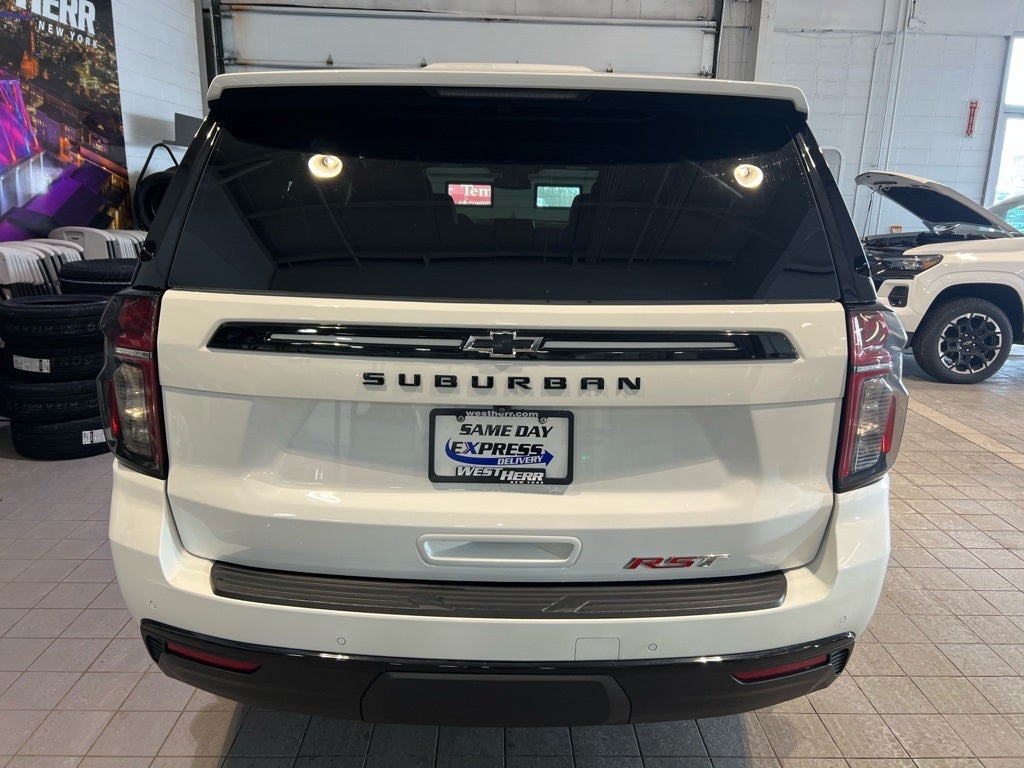 2023 Chevrolet Suburban RST