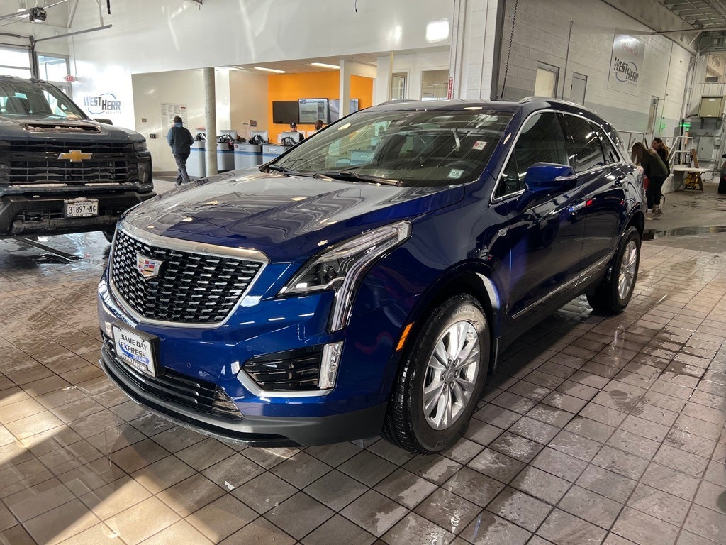 2025 Cadillac XT5 Luxury