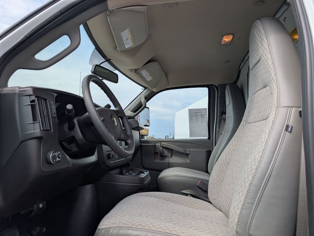 2024 Chevrolet Express 3500 Work Van Cutaway