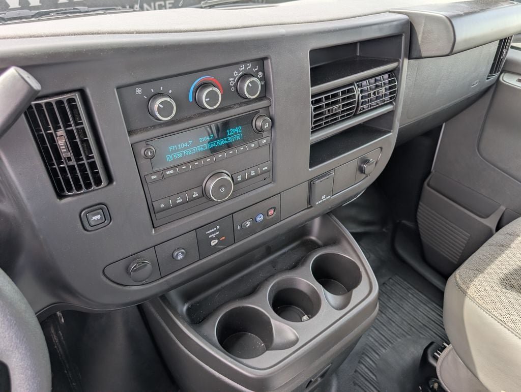 2024 Chevrolet Express 3500 Work Van Cutaway