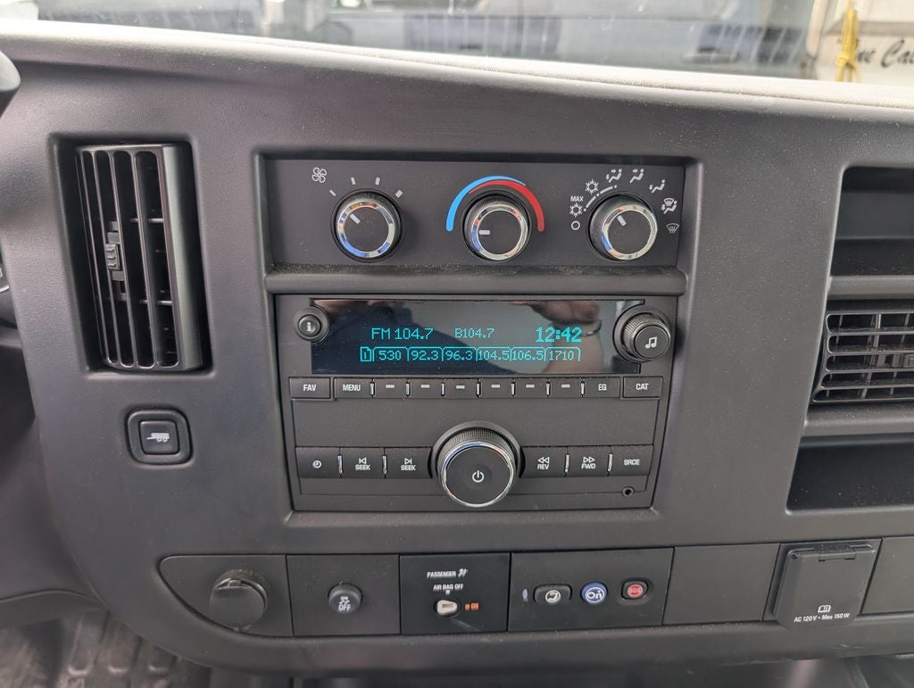 2024 Chevrolet Express 3500 Work Van Cutaway