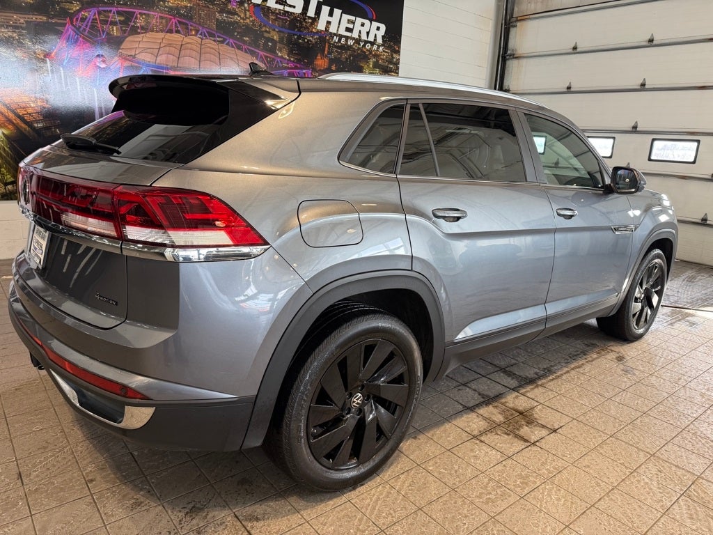 2024 Volkswagen Atlas Cross Sport 2.0T SE w/Technology
