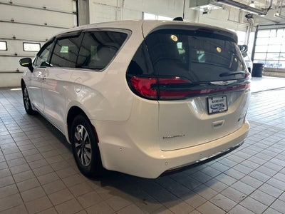 2023 Chrysler Pacifica Hybrid Touring L