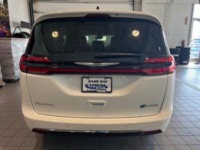 2023 Chrysler Pacifica Hybrid Touring L