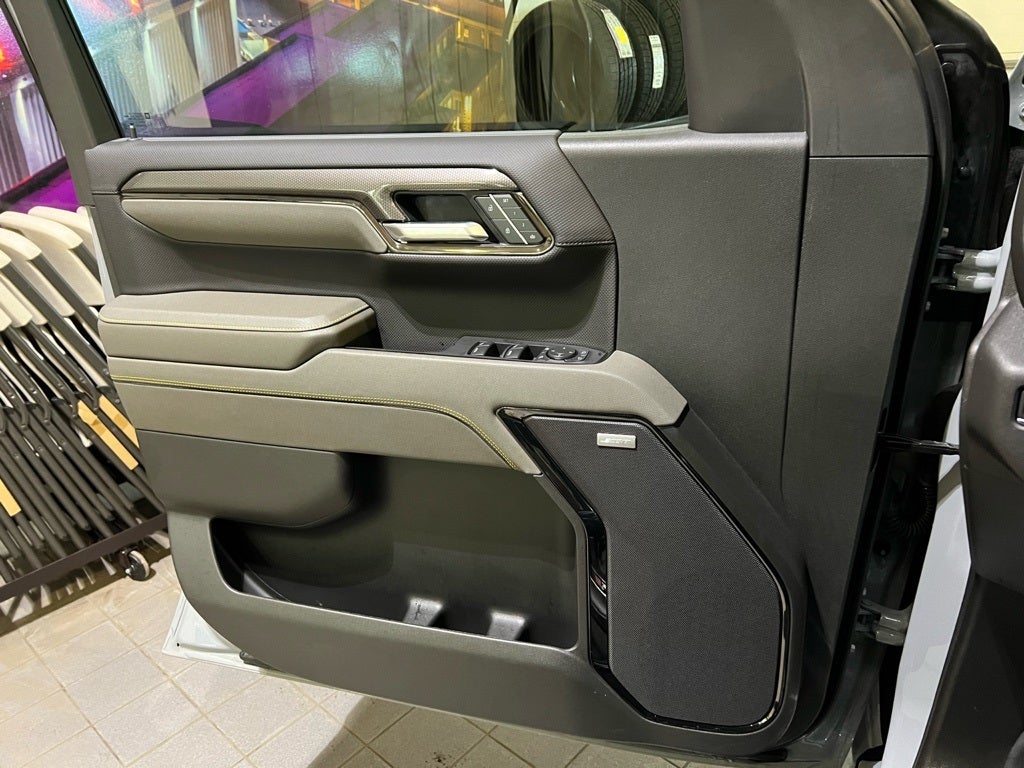 2025 Chevrolet Silverado 1500 ZR2