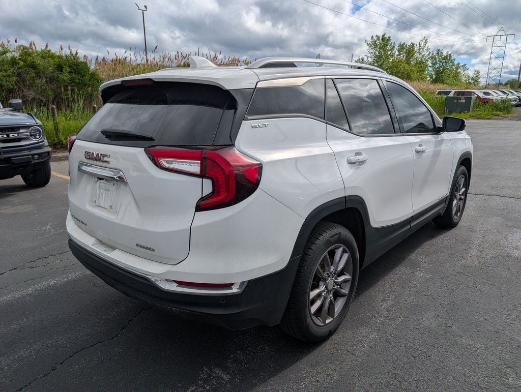 2023 GMC Terrain SLT