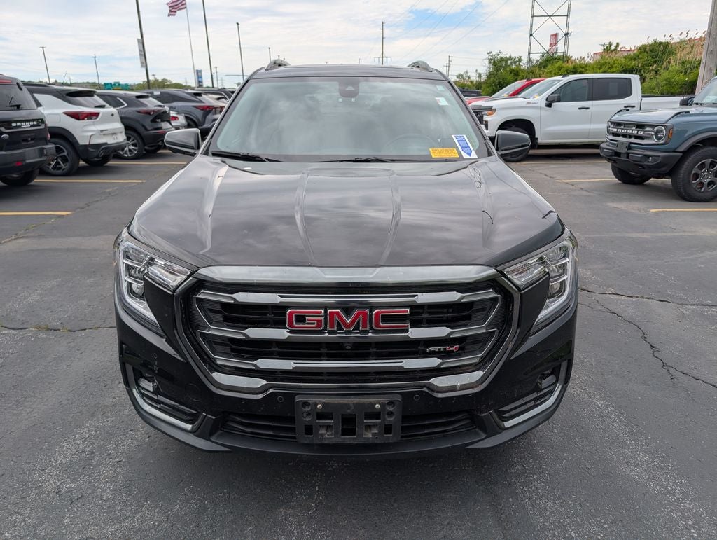 2024 GMC Terrain AT4